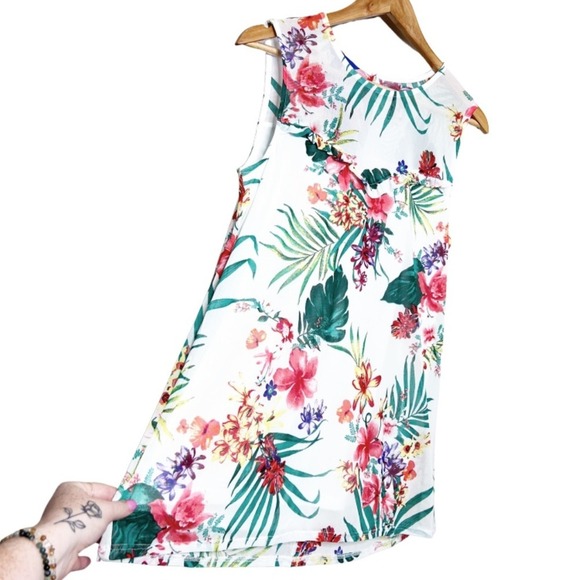 NWT APT 9 Womens Sleeveless Floral Print White Sheer Yoke Top Blouse M - Picture 3 of 16